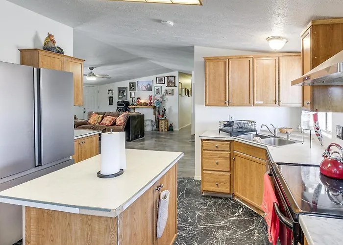 Great For Families! Mtn-view Getaway In Holiday home