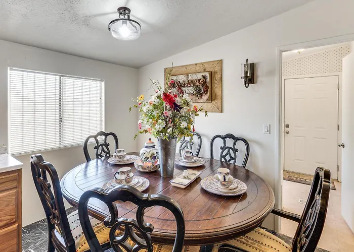 Great For Families! Mtn-view Getaway In Maricopa