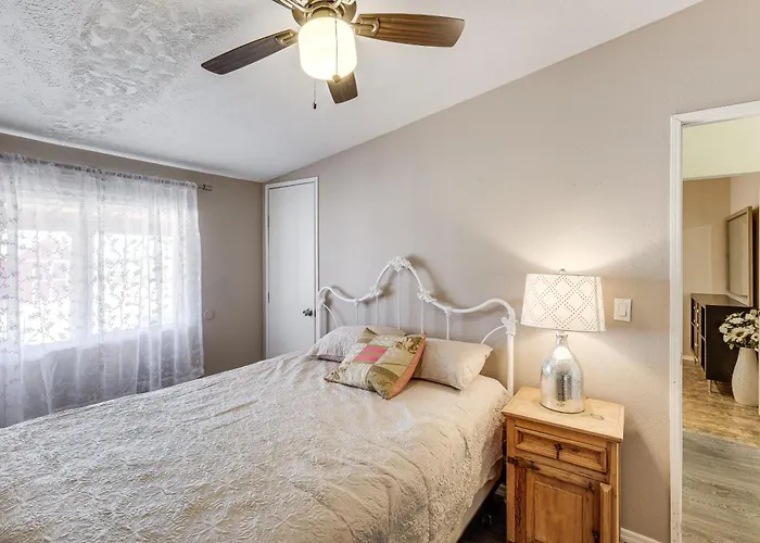 Great For Families! Mtn-view Getaway In Holiday home Maricopa